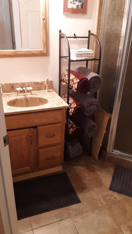 Winterfell Inn - No Xtra Fees, Dogs Ok, King & Queen Suites Арнолд Экстерьер фото